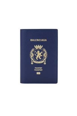 Balenciaga PASSHÜLLE in Passport Blue - Navy. Size all. von Balenciaga