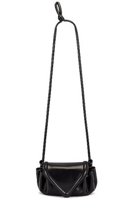 Bottega Veneta Small Beak Bag in Schwarz - Black. Size all. von Bottega Veneta