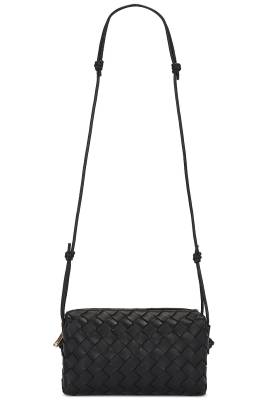 Bottega Veneta TASCHE LOOP BAGUETTE in Black & Gold - Black. Size all. von Bottega Veneta
