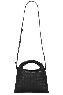 Bottega Veneta TASCHE MINI HOP in Schwarz & Messing - Black. Size all. von Bottega Veneta