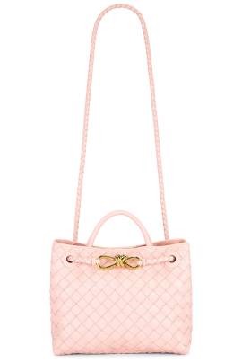 Bottega Veneta TASCHE SMALL ANDIAMO in Rose & Muse Brass - Rose. Size all. von Bottega Veneta