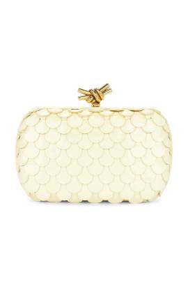 Bottega Veneta TASCHEN SMALL KNOT in Chamomile & Muse Brass - Cream. Size all. von Bottega Veneta