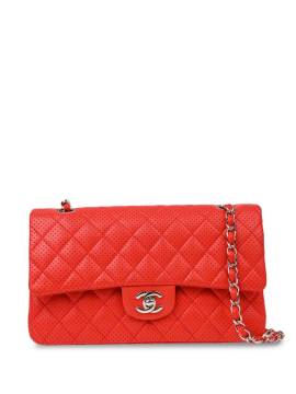 CHANEL Pre-Owned 2007 mittelgroße perforierte Double Flap Schultertasche - Rot von CHANEL Pre-Owned