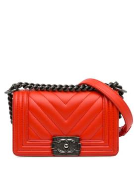 CHANEL Pre-Owned 2016-2017 Small Chevron Boy Flap crossbody bag - Rot von CHANEL Pre-Owned