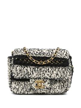 CHANEL Pre-Owned 2019 Braided with Love Flap Umhängetasche aus Raffiabast - Weiß von CHANEL Pre-Owned