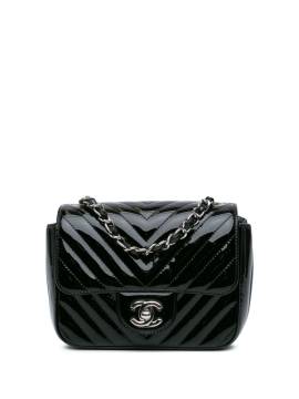 CHANEL Pre-Owned 2020 mini eckige Classic Chevron Flap Umhängetasche aus Lackleder - Schwarz von CHANEL Pre-Owned