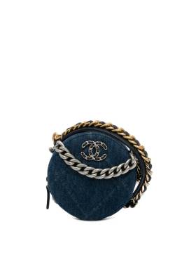 CHANEL Pre-Owned 2021 runde Denim-Clutch mit Kette 19cm - Blau von CHANEL Pre-Owned