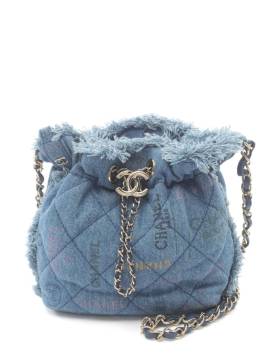 CHANEL Pre-Owned 2021 kleine Jeans-Beuteltasche mit Rautensteppung - Blau von CHANEL Pre-Owned