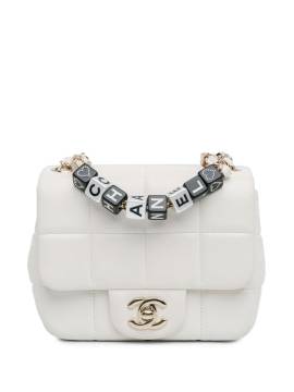 CHANEL Pre-Owned 2023 mini Monacoco Flap Umhängetasche aus Lammleder - Weiß von CHANEL Pre-Owned