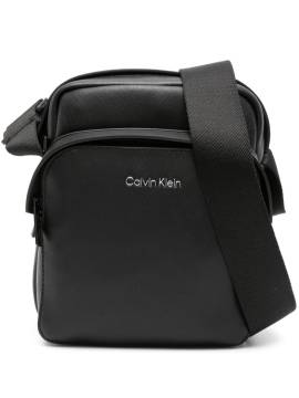 Calvin Klein Kleine Must Reporter Kuriertasche - Schwarz von Calvin Klein