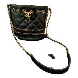 Chanel Gabrielle Bucket Leder Handtaschen von Chanel