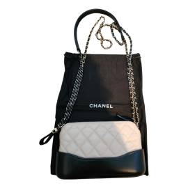 Chanel Gabrielle Leder Handtaschen von Chanel