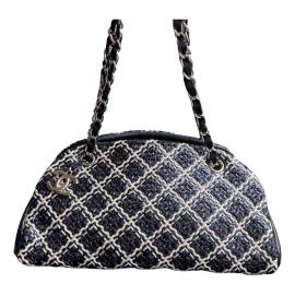 Chanel Mademoiselle Tweed Handtaschen von Chanel