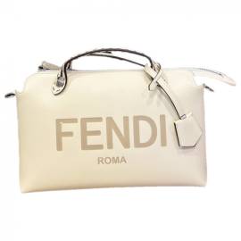 Fendi By The Way Leder Shopper von Fendi