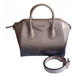 Givenchy Antigona Lackleder Handtaschen von Givenchy