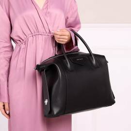 Givenchy Crossbody Bags - Antigona Crossbody Bag Soft Smooth Leather - Gr. unisize - in Schwarz - für Damen von Givenchy