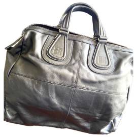 Givenchy Nightingale Leder Bowlingtasche von Givenchy