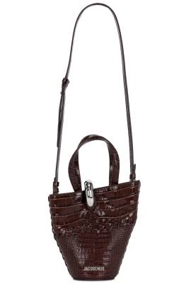 JACQUEMUS TASCHE in Midnight Brown - Chocolate. Size all. von JACQUEMUS