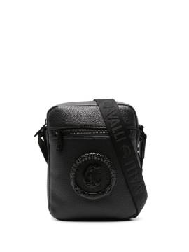 Just Cavalli Kuriertasche mit Logo-Schild - Schwarz von Just Cavalli