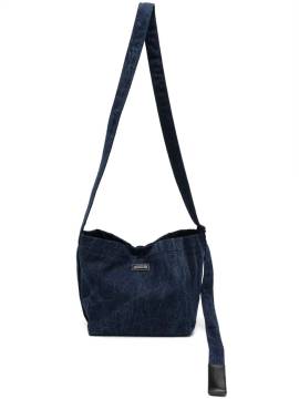 Juun.J Schultertasche aus Denim - Blau von Juun.J