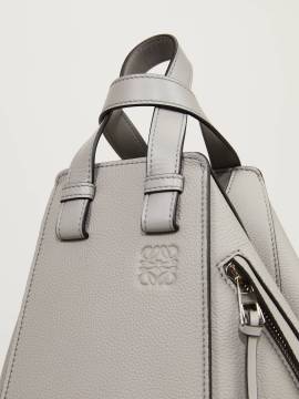 LOEWE - Handtasche 'Hammock Compact' Grau von LOEWE