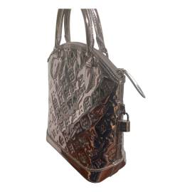 Louis Vuitton Lockit Vertical Lackleder Handtaschen von Louis Vuitton