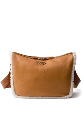 Prada Schultertasche mit Shearling - Braun von Prada