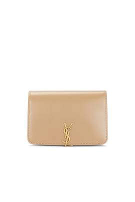 Saint Laurent REISEPASS-HÜLLE in Dark Toffee - Beige. Size all. von Saint Laurent