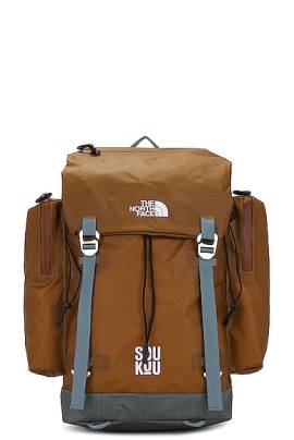 The North Face RUCKSACK in Bronze Brown & Concrete Grey - Brown. Size all. von The North Face