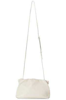 The Row CLUTCH BOURSE in Ivory PLD - Black. Size all. von The Row