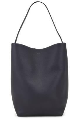 The Row TASCHE LARGE N/S PARK in Marine PLD - Navy. Size all. von The Row