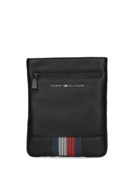 Tommy Hilfiger Kuriertasche mit Logo-Print - Schwarz von Tommy Hilfiger