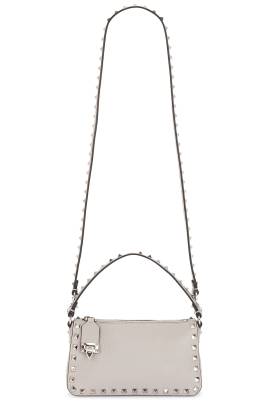 Valentino Garavani TASCHE ROCKSTUD in Taubengrau - Light Grey. Size all. von Valentino Garavani