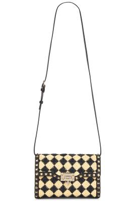 Valentino Garavani TOTE-BAG ROCKSTUD in Naturale & Nero - Black,Neutral. Size all. von Valentino Garavani