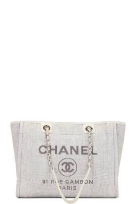 chanel TASCHE CHANEL in Grau - White. Size all. von chanel